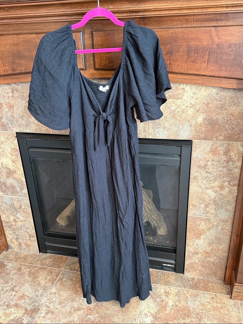 Flattering boho black flowy maxi dress 1X versatile staple classic